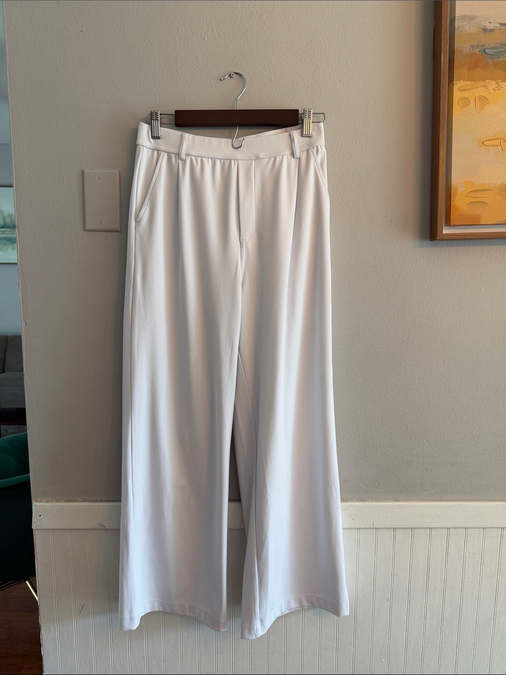 HALARA Wide Leg Pants in White